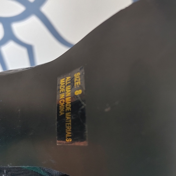 Ellie Easy Knee High Vinyl Platform Lace Up Boots - Picture 7 of 8